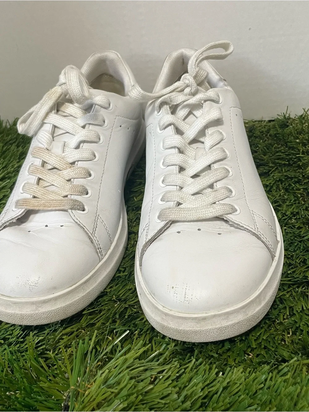 Tory Burch White Leather Lace Up Sneakers Women’s Size 7.5M Gold Logo